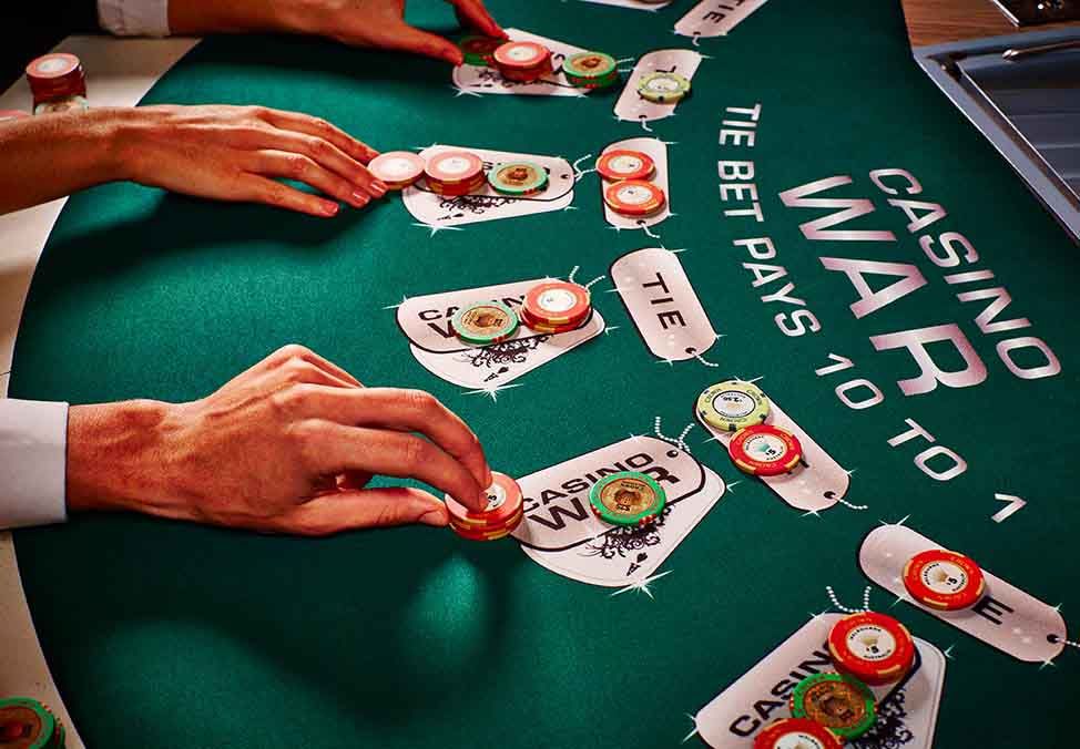 ایک اکاؤنٹ بنائیں یا Lucky Chance کیسینو میں لاگ ان کریں۔